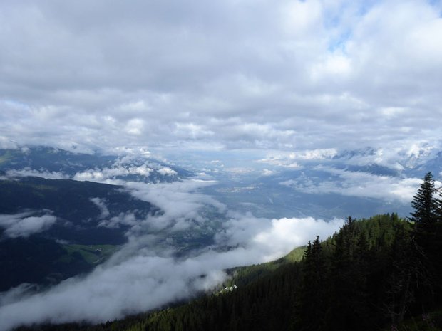 Blick von der Kellerjochütte (2240m) Richtung Innsbruck